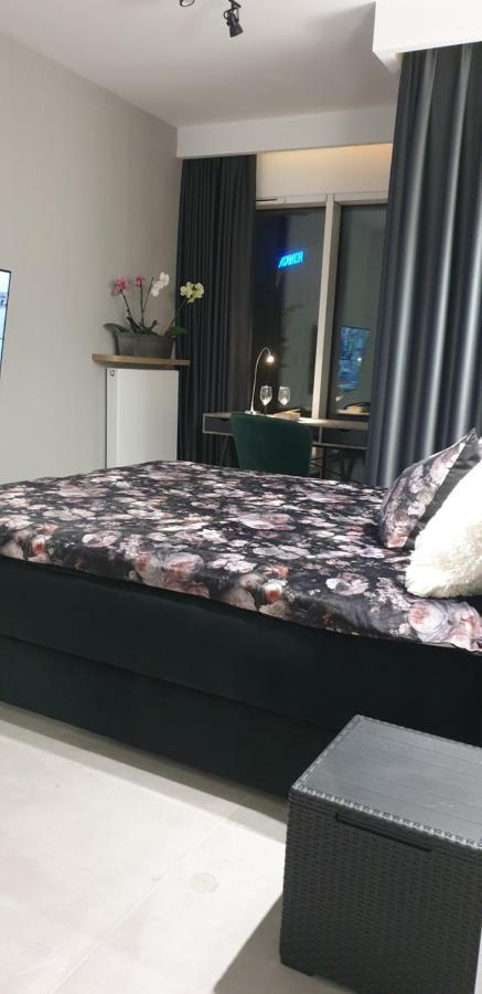 Towarowa - Milionowa 39 Check-In 24H Apartman Poznań Kültér fotó